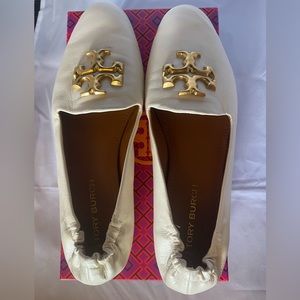 Tory Burch Eleanor Loafer in cream color with gold hardware